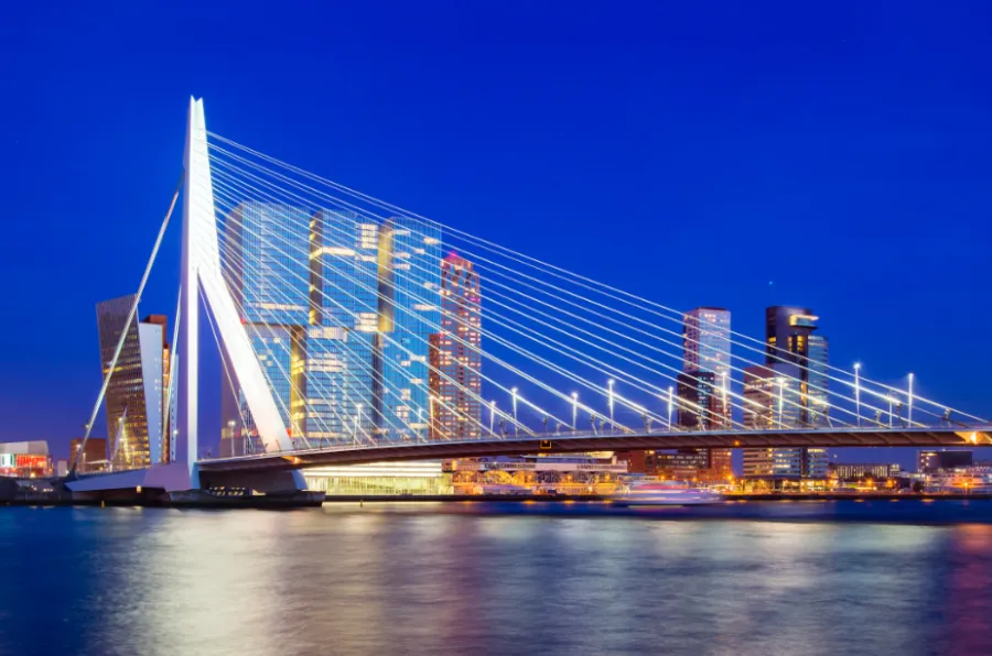 Industriële groei in Rotterdam: een diepgaande analyse