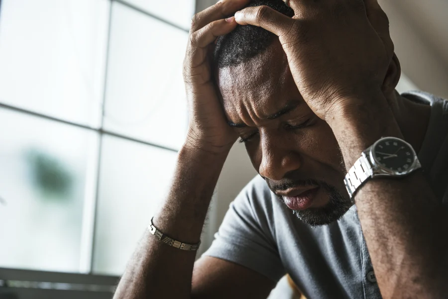 Het verband tussen stress en derealisatie symptomen