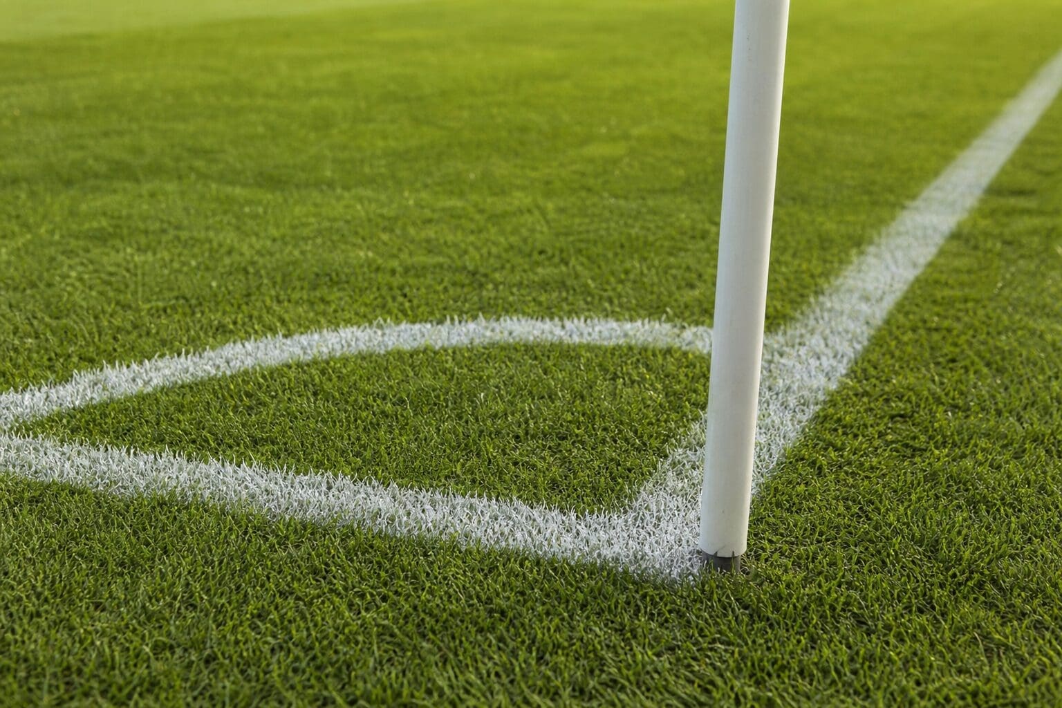 Hoe groot is een voetbalveld? Afmetingen, m² en hectare duidelijk uitgelegd